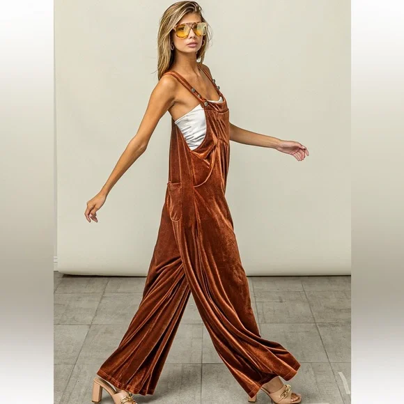 New Wide Leg Velvet Jumpsuit Overalls with Pockets - Picture 4 of 7